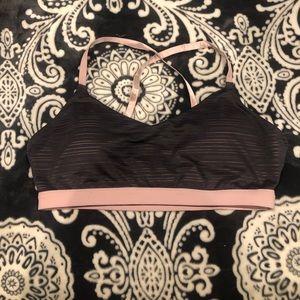 🌸BUNDLE AND SAVE🌸  🎀 Sports bra
